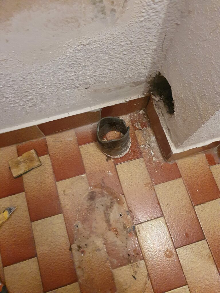 canasolutions-plombier-perpignan-debouchage-deracinage-fuite-urgence-canalisations-tuyauterie-chemisage-66