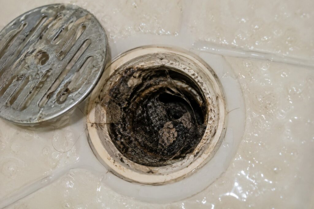 canasolutions-plombier-perpignan-debouchage-deracinage-fuite-urgence-canalisations-tuyauterie-chemisage-66